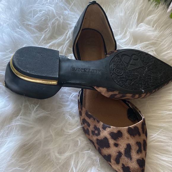 Pointed toe flats - Picture 3 of 3